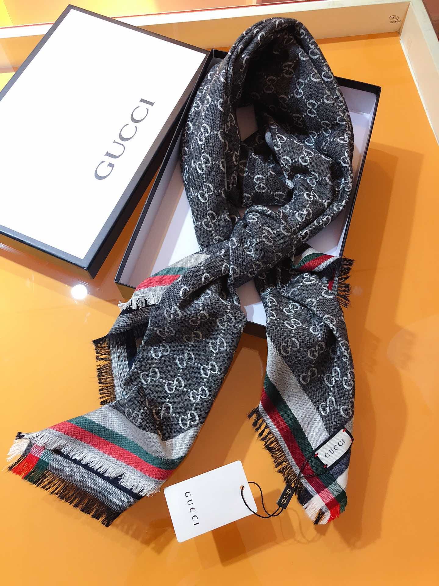 グッチ マフラー クラシック A31964