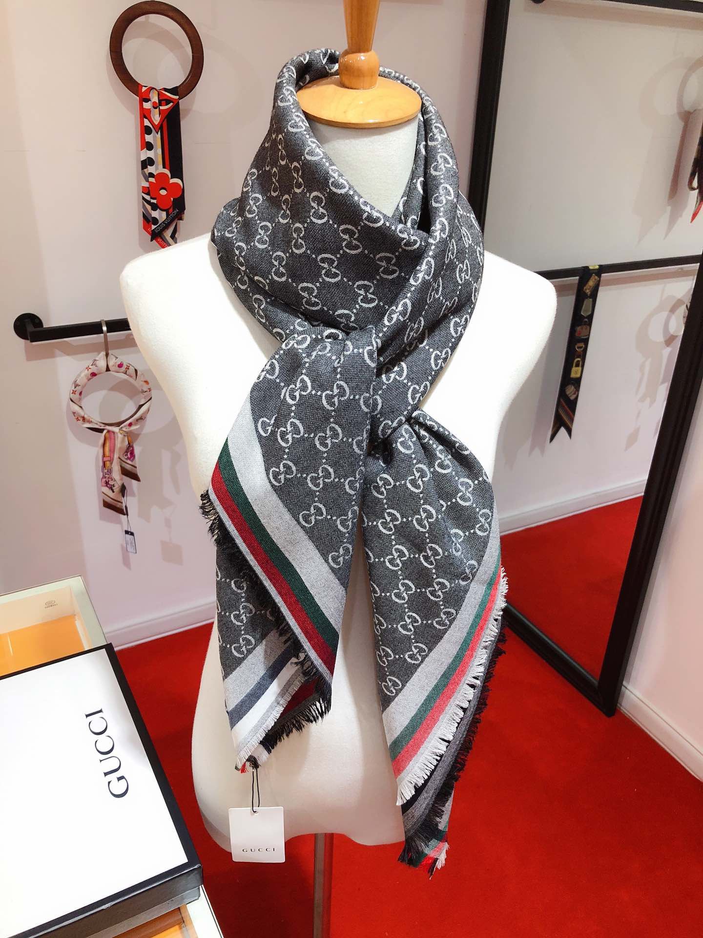 グッチ マフラー クラシック A31964